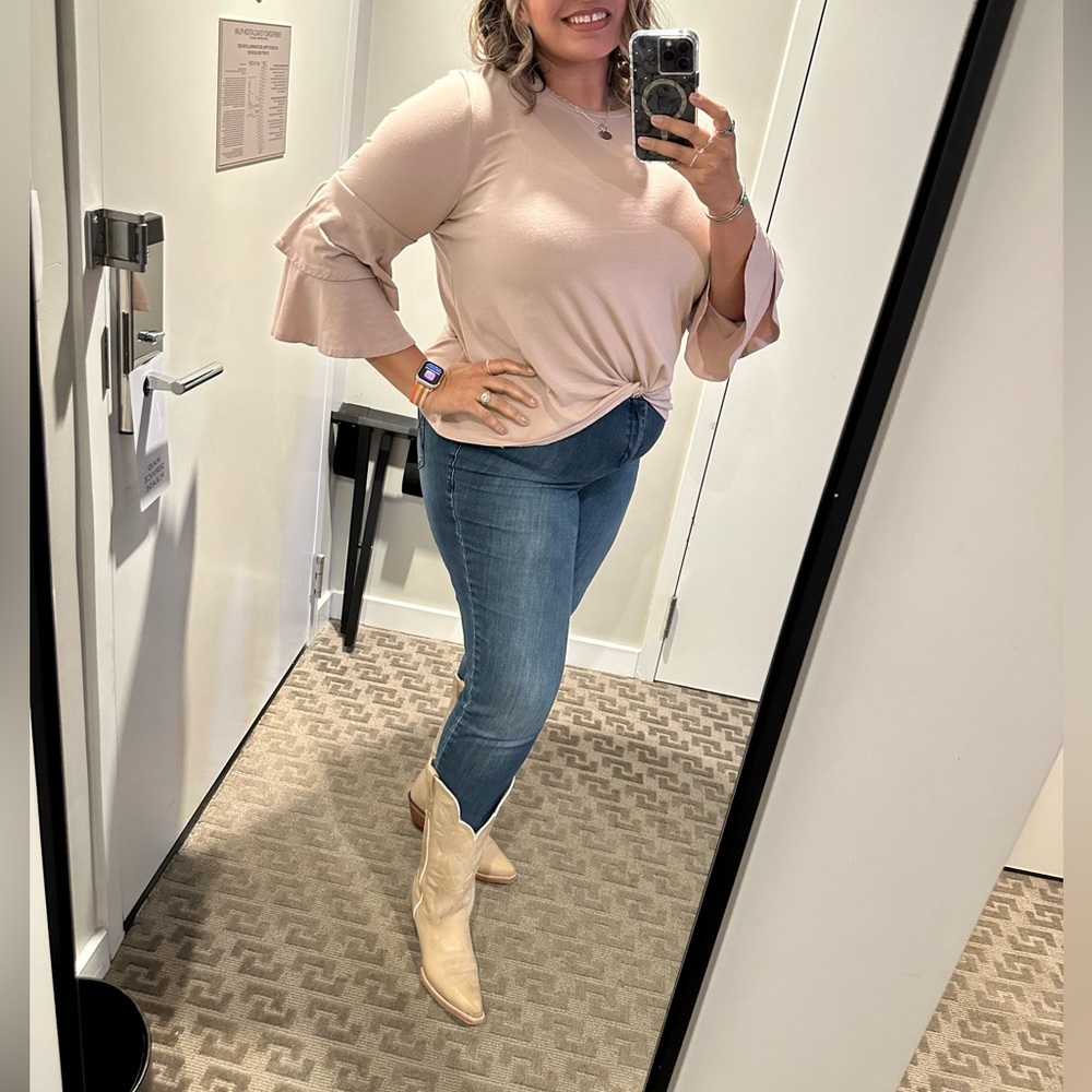 Twist front, ruffle sleeve top